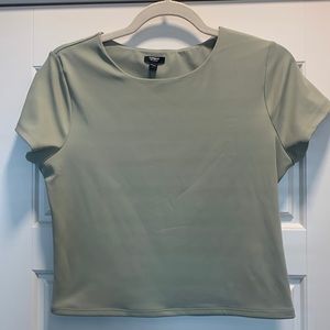 EXPRESS cropped t-shirt